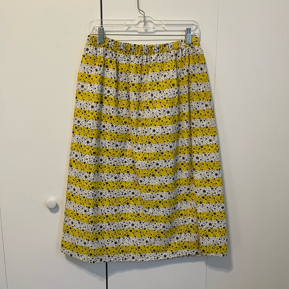 Compañia Fantastical A-line yellow, white and black print skirt